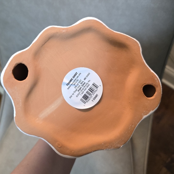 Hyde and EEK! Terracotta Ghost Textured Large Halloween Target 2025 - Picture 7 of 12